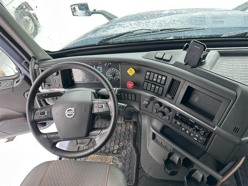 2021 Volvo VNL64T860 Stock #229000