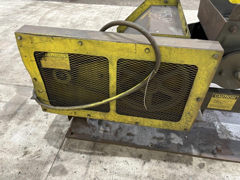 SYNCRO-FLEX MODEL #SF18-10 VIBRATING CONVEYOR: STOCK #21844