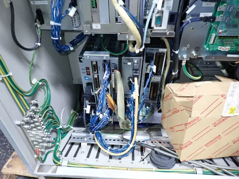Yaskawa Electric Corporation Robot Control - Motoman Dx100