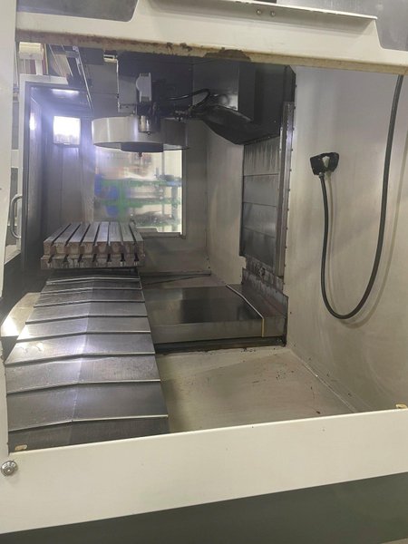 Haas VF-5/40XT VMC, 2012 – TSC, Probe, 24 ATC