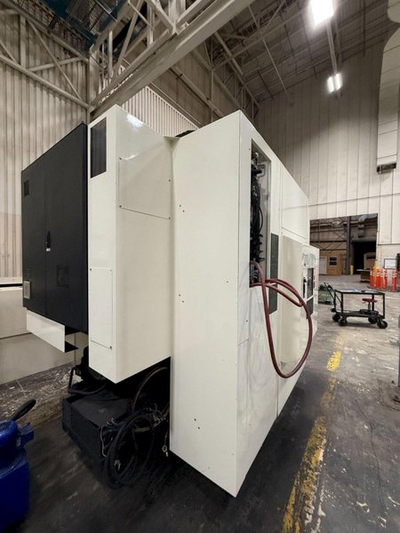 MAKINO E33 GRAPHITE VERTICAL MACHINING CENTER