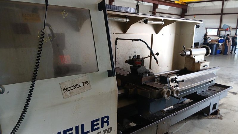 Weiler E70 x 3000, 2012 – CNC Lathe, Weiler Control, 8″ Spindle Bore, Chip Conveyor