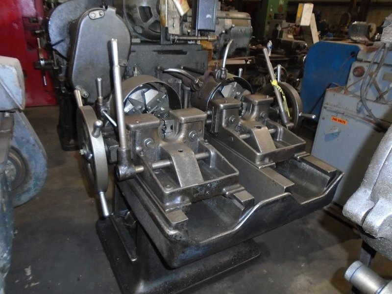 Used 3/4&quot; Landis Double Pipe and Nipple Threader