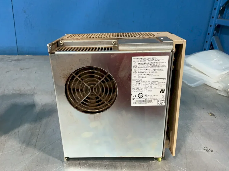 YASKAWA SERVOPACK   -  SGDV-170D11A002000