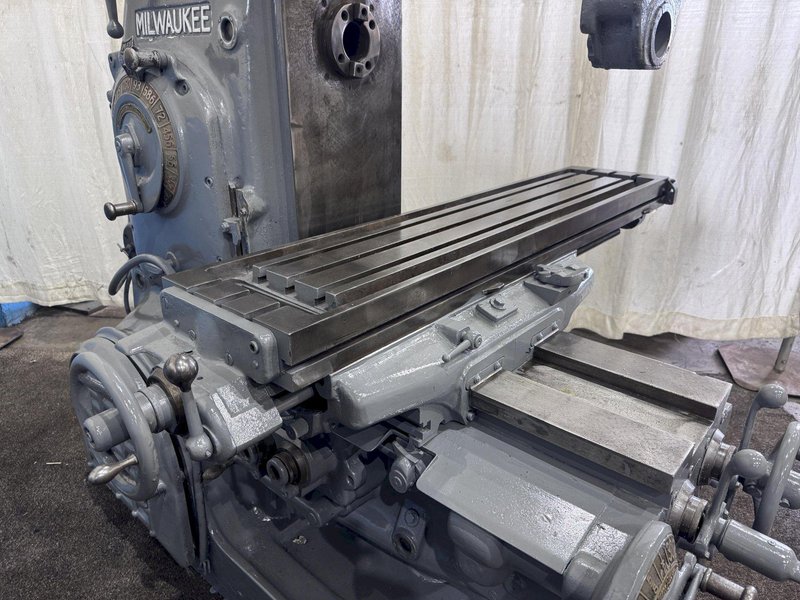 KEARNEY &amp; TRECKER MODEL 2K HORIZONTAL MILLING MACHINE: STOCK #80855