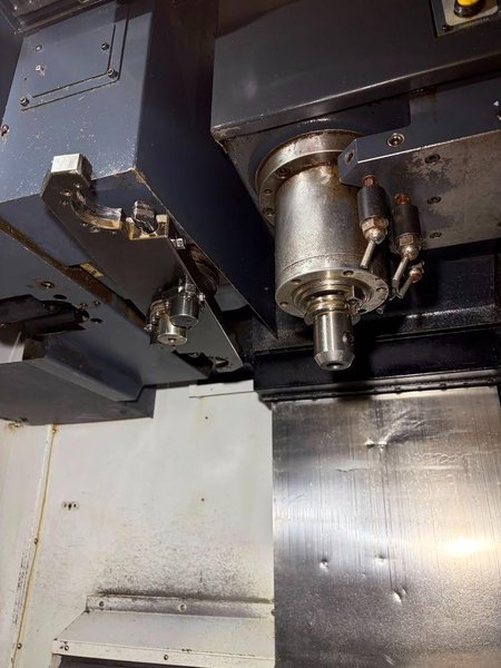Doosan MV-3016L CNC Vertical Machining Center – Mill