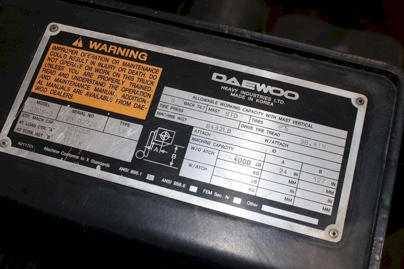 4,000 LBS DAEWOO PROPANE FORKLIFT: STOCK #75782