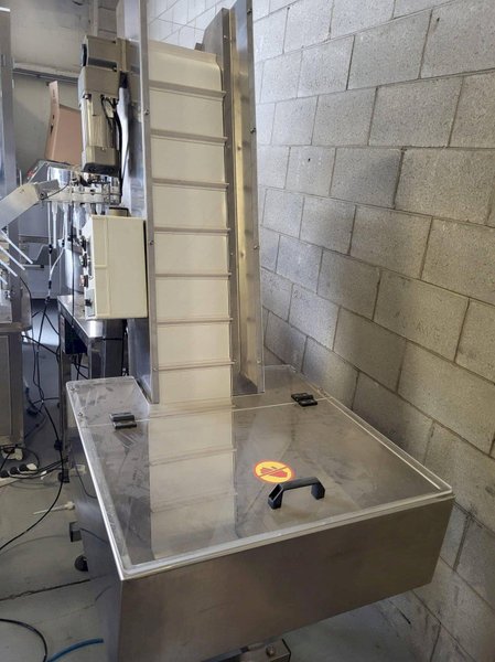 Sinoped Automatic Capping Machine, Capable of Pump Cap/Plunger Application, 2020