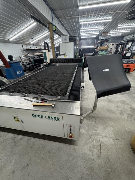 3,000 Watt Oree OR-FH3015T3 Fiber Laser Cutter, 2021 – 5′ x 10′ Table, Dust Collector, Air Compressor