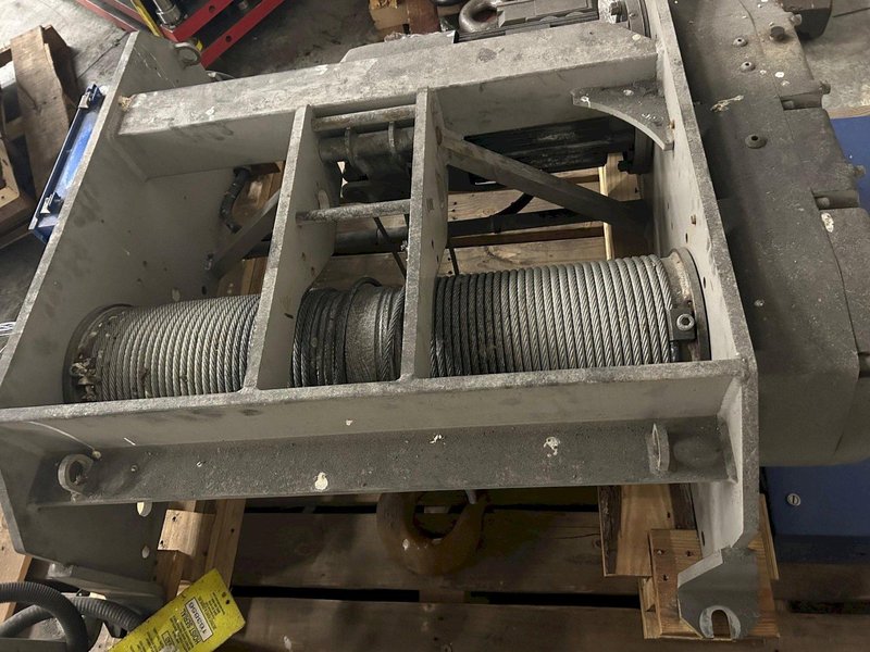 Detroit 7.5 ton electric hoist s/n 163857 with remote controls