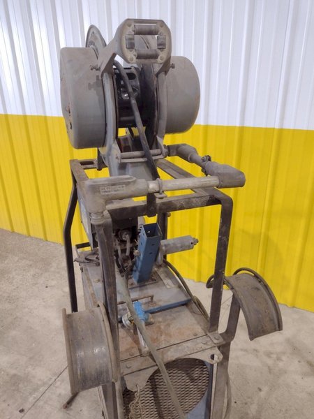 200 AMP MILLER MODEL #CP-200 WELDER WITH WIRE FEED: STOCK #20766