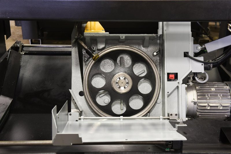 NEW - 25"H x 20"W HYD-MECH V-20 VERTICAL TILT FRAME BAND SAW