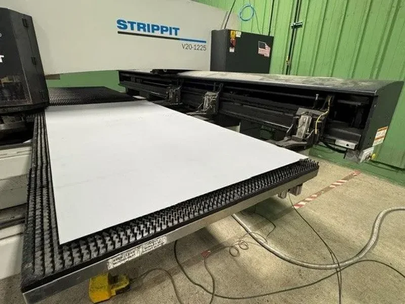 USED LVD / STRIPPIT MODEL V20-1225 20 TON 34 STATION CNC TURRET PUNCH