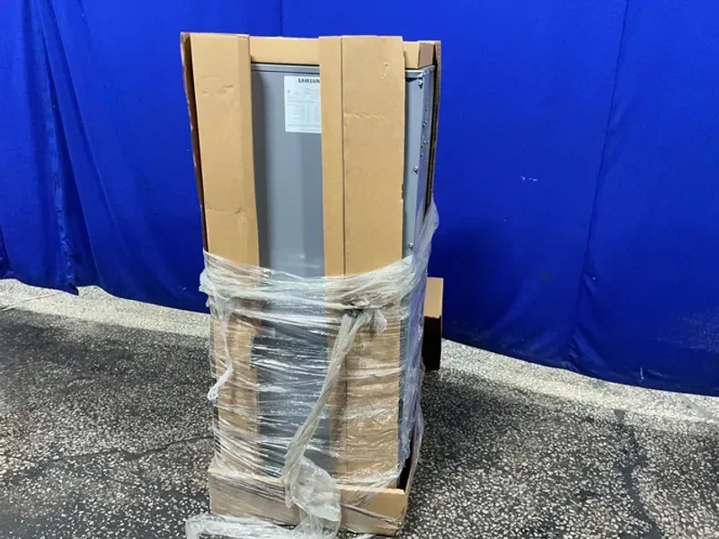 SAMSUNG AIR CONDITIONER  -  AM060TNZDCH/AA