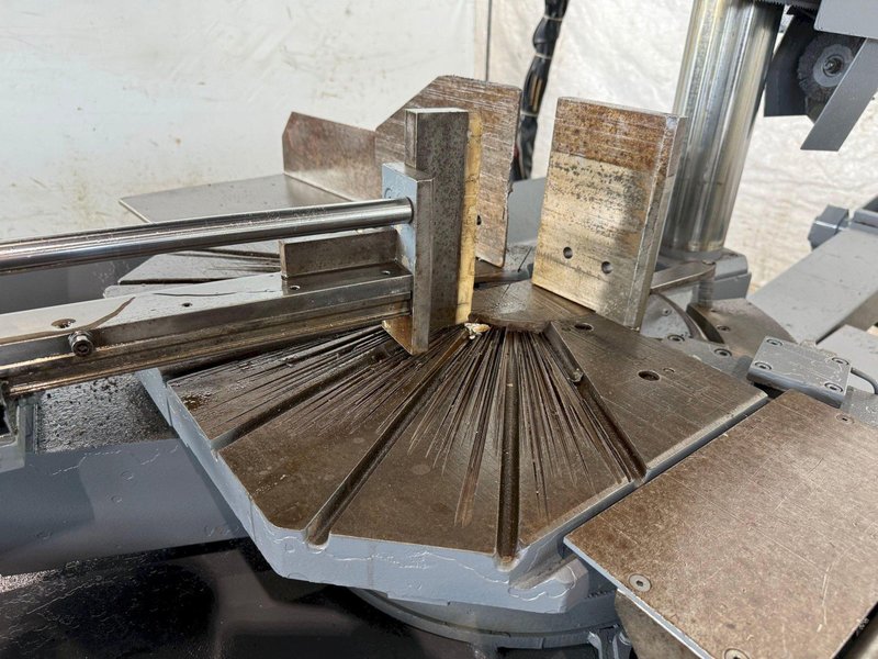 15.7" X 12.2" BEHRINGER HBP 310/403G CNC PROGRAMMABLE BANDSAW. STOCK # 1156522