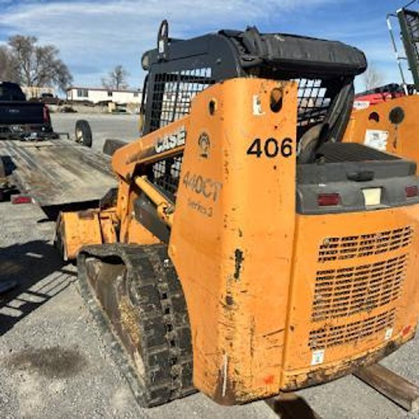 Case 440CT Compact Track Loader, 2007 – 3,000 LB ROC, Enclosed Cab, 83 HP Diesel, 2-Speed