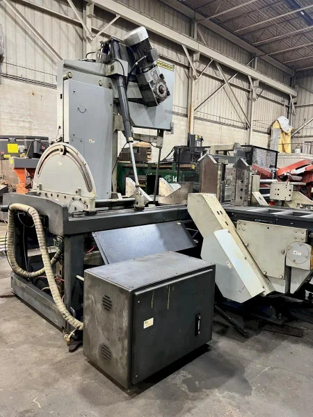 USED HYD-MECH 30" X 25" FULLY AUTOMATIC VERTICAL TILT FRAME BANDSAW MODEL V-25APC-120 WITH 62' OF POWERED CONVEYOR, Year: 2014