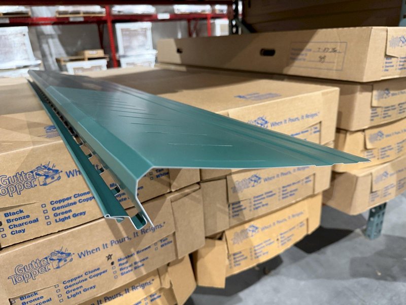 30 STAND X 1.5" RLM ROLLFORMER LINE TOOLED FOR GUTTER TOPPER 2003 20" ROLL SPACE: YOBRO 25922