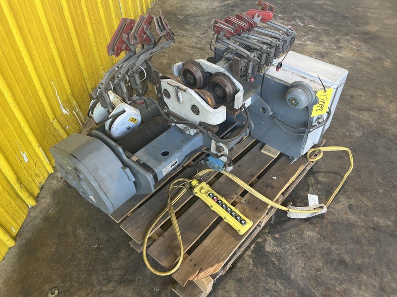 2 TON P&amp;H "HEVI-LIFT SERIES M" POWERED CABLE HOIST WITH POWER TROLLEY: STOCK #17098