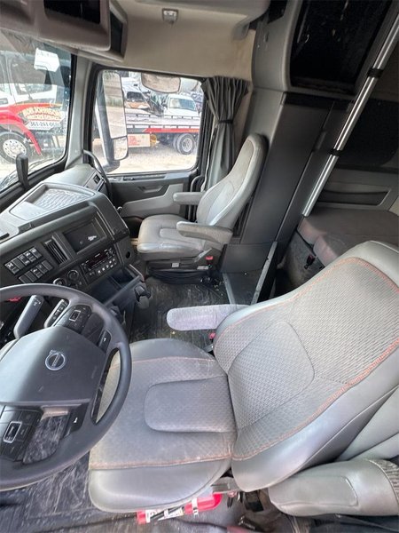 2024 Volvo VNL64T860 4V4NC9EH1RN656678