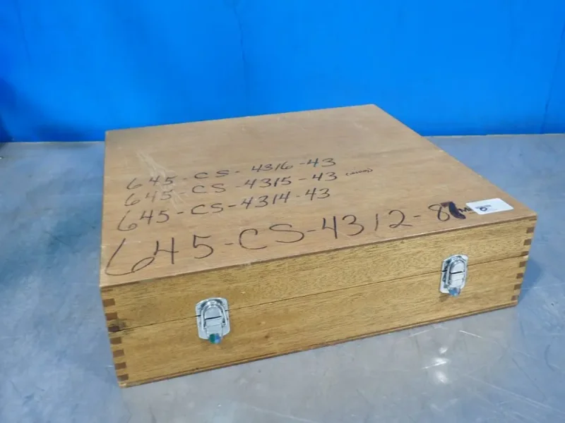 MITUTOYO BORE GAGE KIT W/CASE