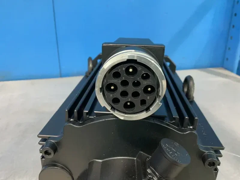 REXROTH SERVO MOTOR   -  MHD112B-024-PP0-BN