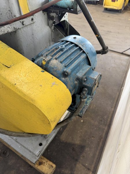 25 TON YODER MODEL P-25 OPEN THROAT CUTOFF PRESS. STOCK # 0436626