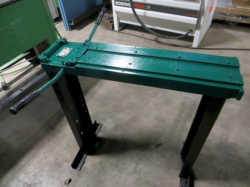 24&quot; Lockformer Cheekbender w/ Stand