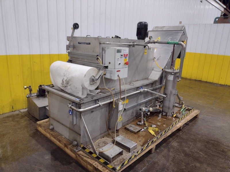 CRYSTAL FILTRATION CONTINUOUS FILTER COOLANT SYSTEM, WITH DRAG-OUT CONVEYOR : YOBRO #25069