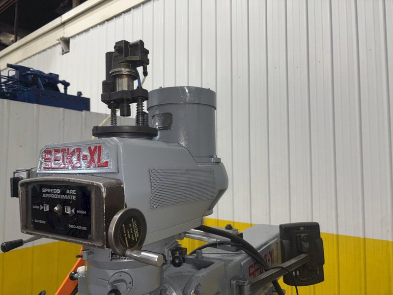 3 HP SEIKI XL MODEL #3VX VARIABLE SPEED VERTICAL RAM TYPE KNEE MILL: YOBRO #23839