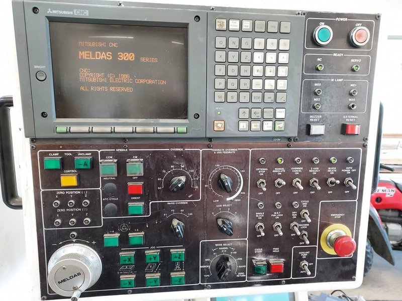 Mighty Comet VMC 1000, 1994 – Spindle Chiller, 24 Tool Changer, Recirculating Coolant, Mitsubishi Control, Under Power