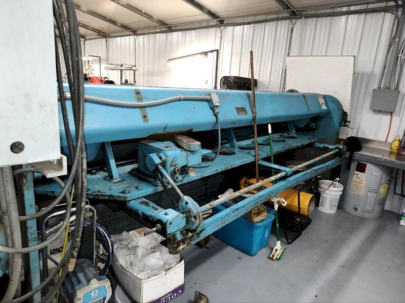 12' X 10 GA CINCINNATI 1210 MECHANICAL SQUARING SHEAR. STOCK # 1262322