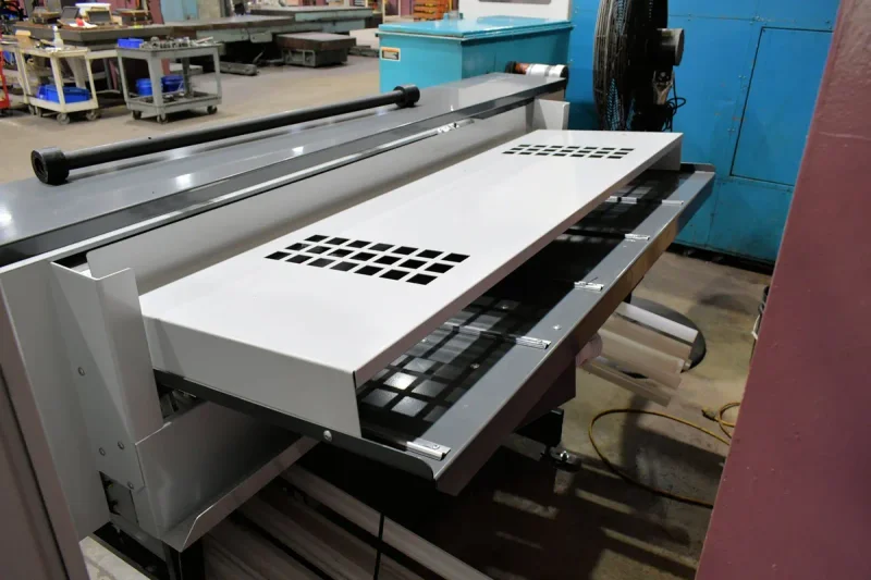 USED HAAS 21" X 32.5" CNC LATHE MODEL ST-30 WITH HAAS V2 BARFEEDER