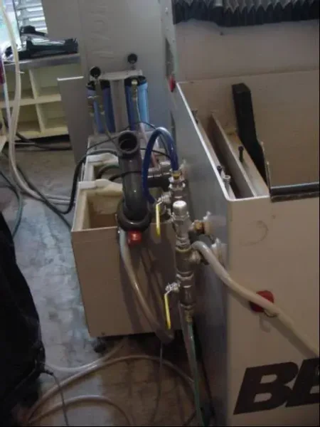 1998 FLOW BENGAL 2' X 4' | Waterjet Cutters