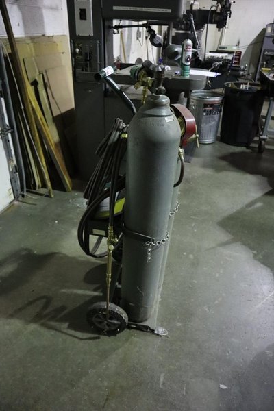 Oxyacetylene Cutting Set: Torch, Regulator, Hoses, Cart. NOTE: Tanks NOT Included - Auction Item