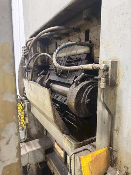 250 TON BLISS MODEL #23B-KJ KNUCKLE JOINT PRESS 2" STROKE: YOBRO #24305