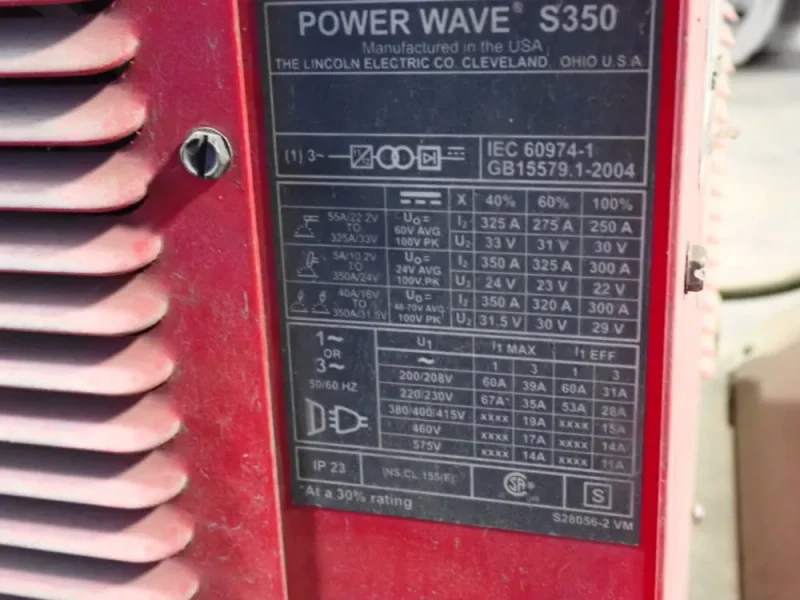 LINCOLN 350 A WELDER  -  POWER WAVE S350