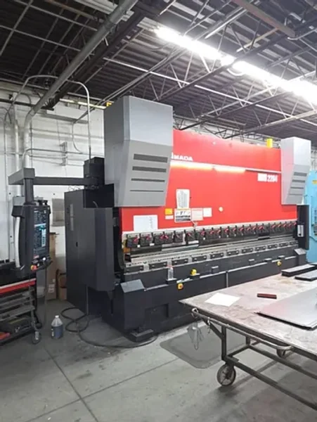 AMADA 243 TON HRB 2204 PRESS BRAKE  -  HRB2204
