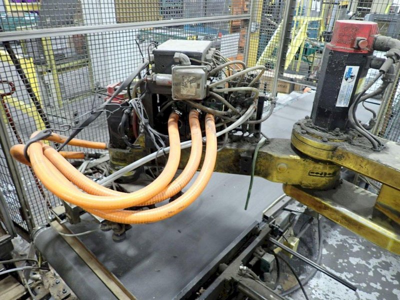 FANUC M-400 ROBOT W/ R-J CONTROL: YOBRO #24269