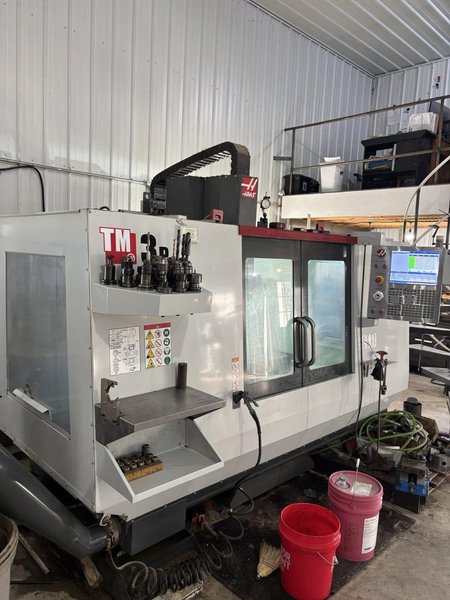 Haas TM-3P CNC Mill, 2017 – Low Hours, Chip Auger, Coolant System, IPS