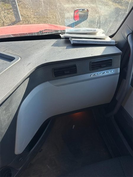 2020 Freightliner Cascadia 1FUJHHDVXLLLC1679