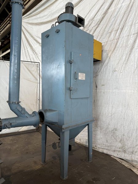 5 CUBIC FOOT TD326 RUBBER BELT TUMBLE BLAST SYSTEM W/ ELEVATOR RECLAIM SYSTEM &amp; DUST COLLECTOR. STOCK # 0670425.