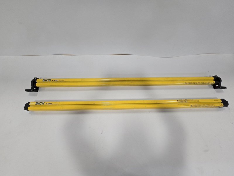 SICK XC40E-1203A0A0AAA0/XC40S-1203A0A0AAA0 LIGHT CURTAIN SET USED