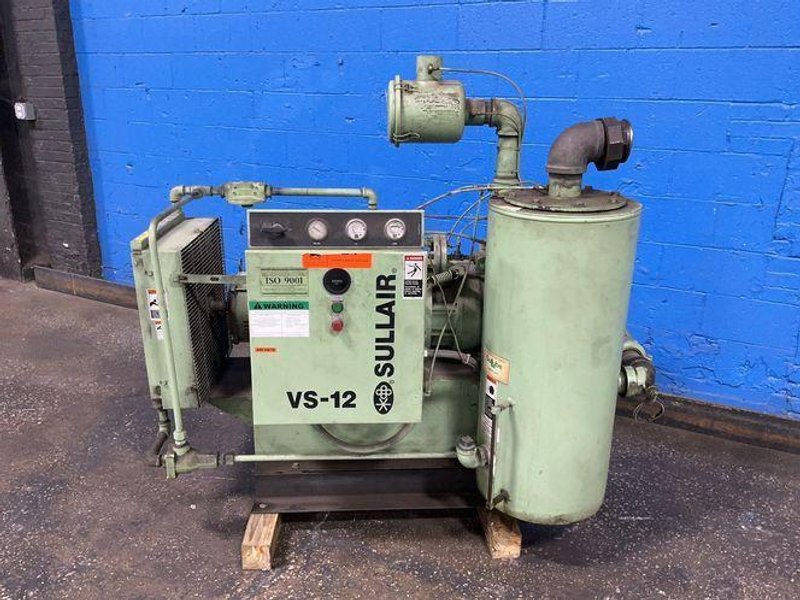SULLAIR VACUUM PUMP  -  VS-12