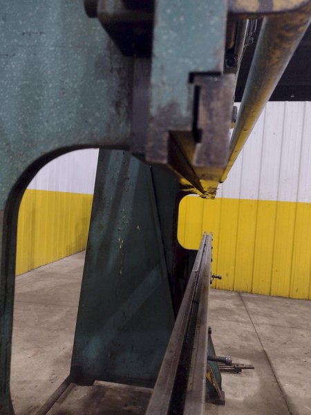 25 TON X 6&#039; WYSONG MODEL #2572 MECHANICAL PRESS BRAKE: STOCK #23464