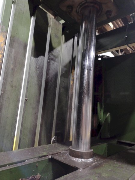 60&quot; X 30&quot; PIQUA SERIES 40 HYDRAULIC VERTICAL BALER: STOCK #18802