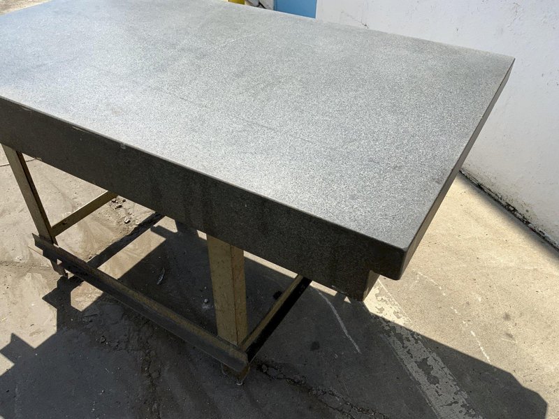 60" X 36" CHALLENGE BLACK GRANITE SURFACE PLATE WITH STAND: STOCK #81469