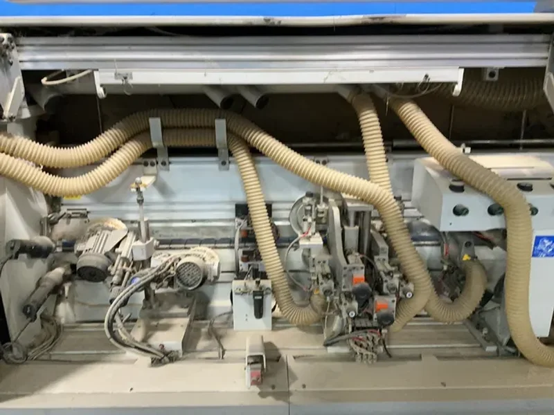 POLYMAC SINGLE-SIDED AUTOMATIC EDGEBANDER  -  AKRON 855