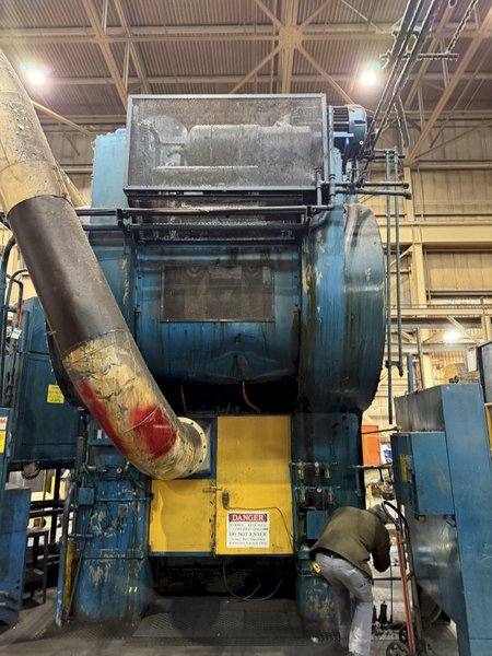 1500 TON MINSTER KNUCKLE JOINT PRESS WITH 12" STROKE. STOCK # 0328426