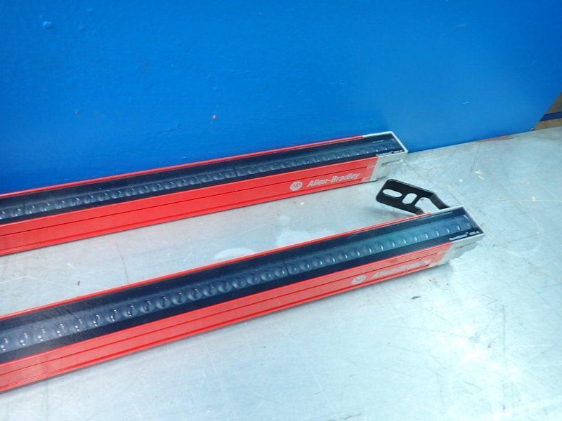Allen-bradley Light Curtain Pair - 450l-e4fl1950yd